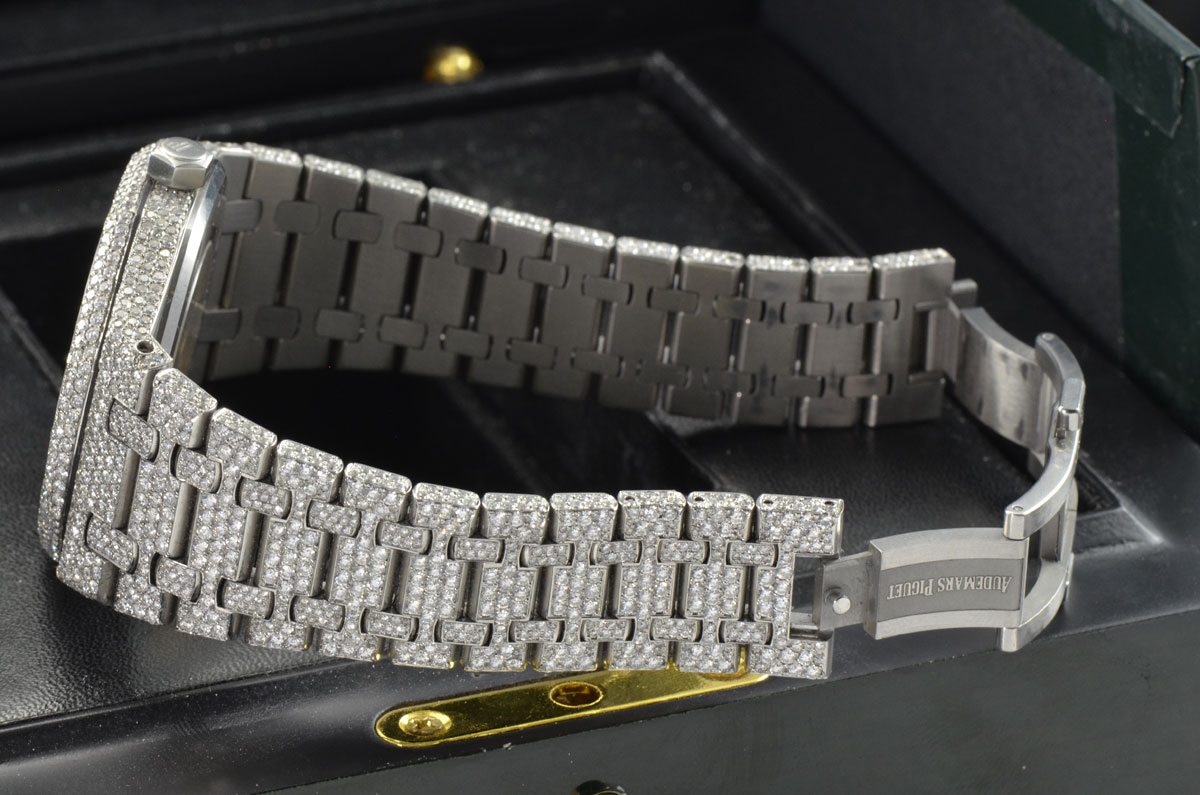 Audemars Piguet Royal Oak 15400st Chandelier Aftermarket Diamonds 18K White  Gold 41mm Iced Out Watch - Luxury Watches USA