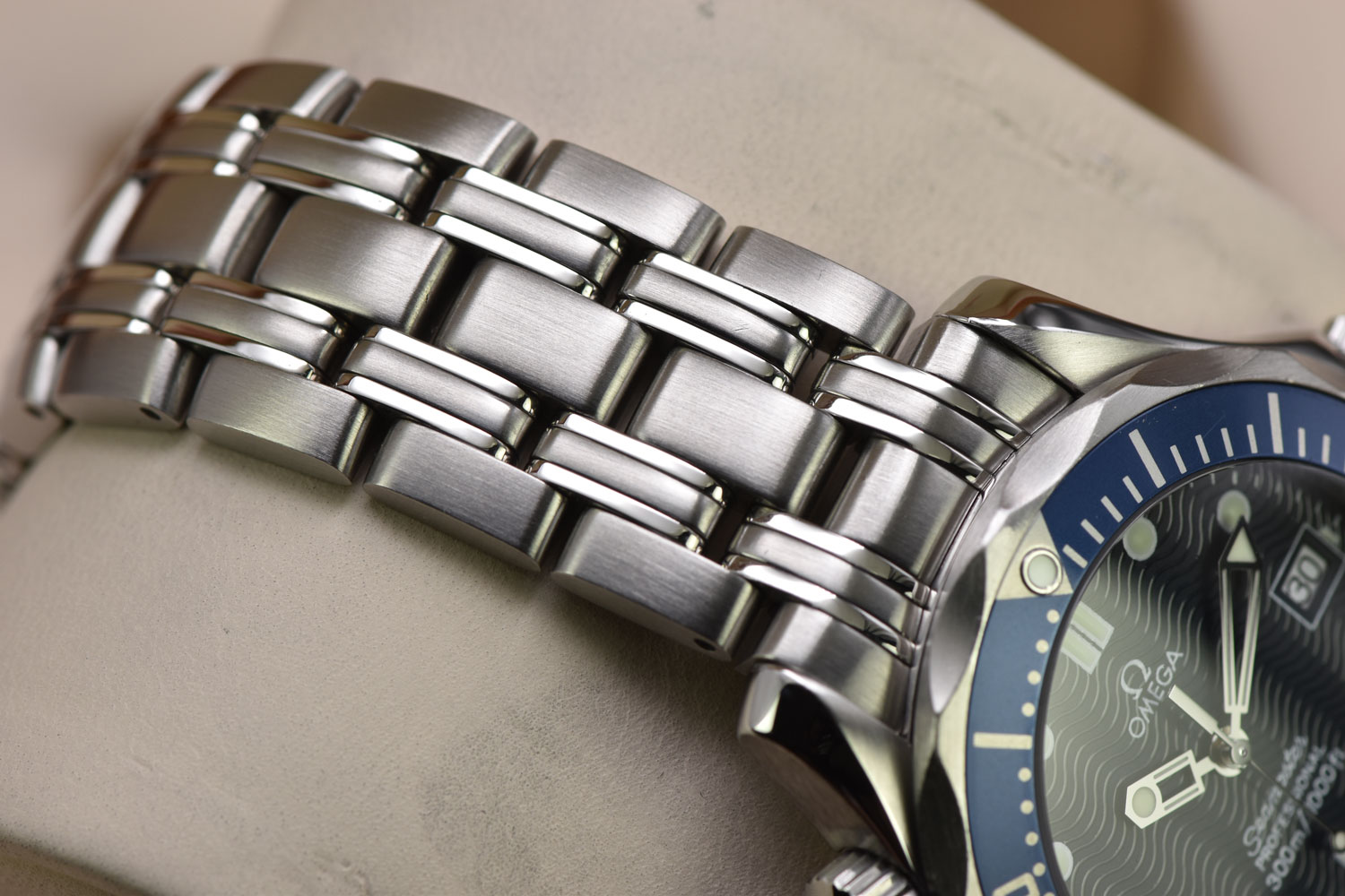 Omega Seamaster Professional 300M Quartz Blue Wave Dial 36.25MM